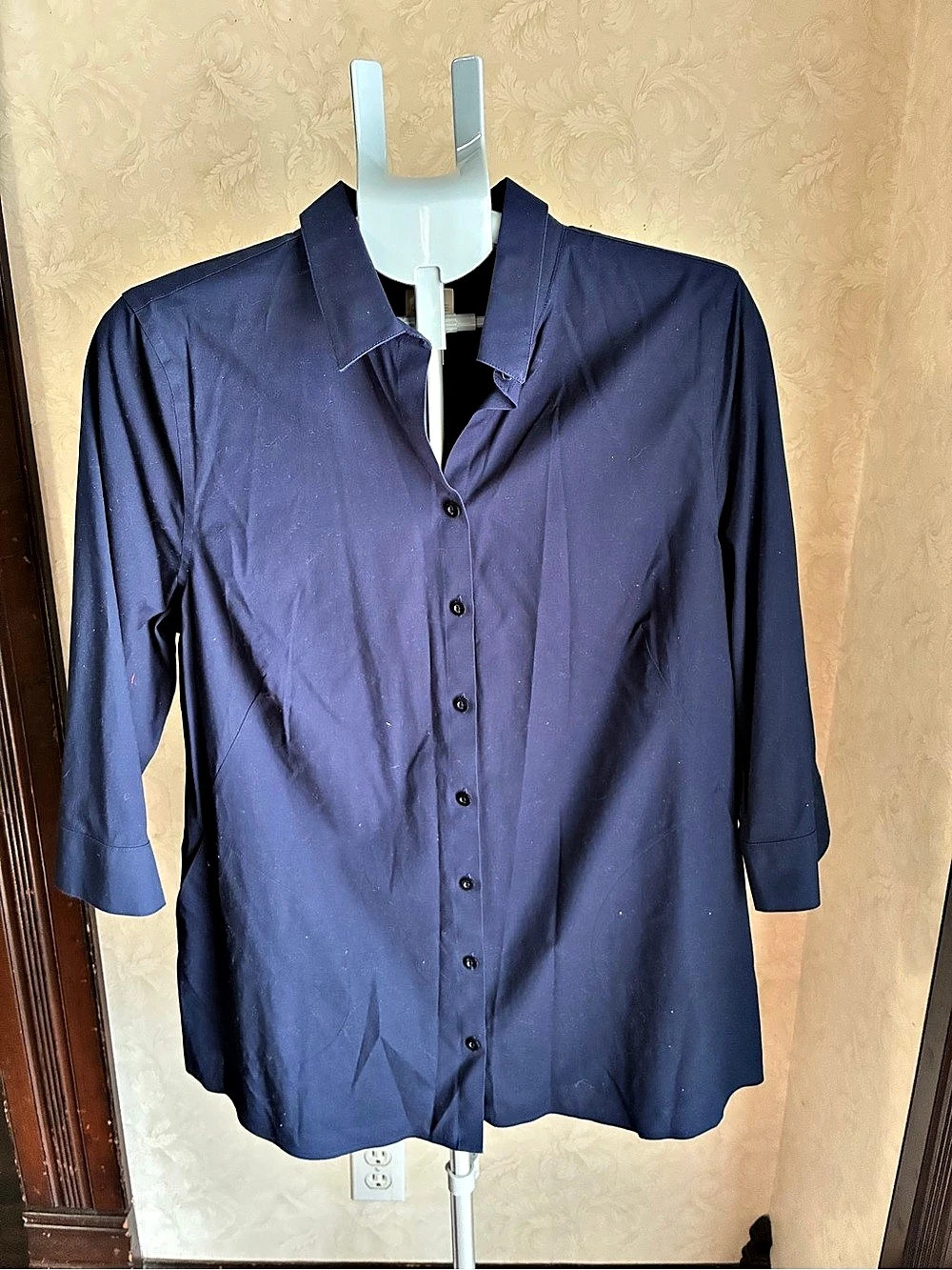 Chico's No Iron Stretch Shirt Blue Button Down Size 2